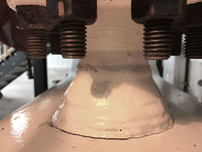 Vibration-induced fatigue crack on piping connection